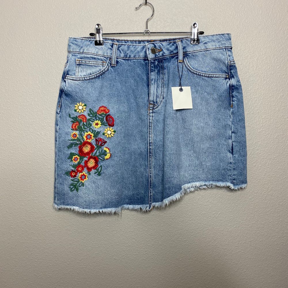 NWT‎ Zara Denim Bejeweled Embroidered Skirt Boho - Picture 2 of 8